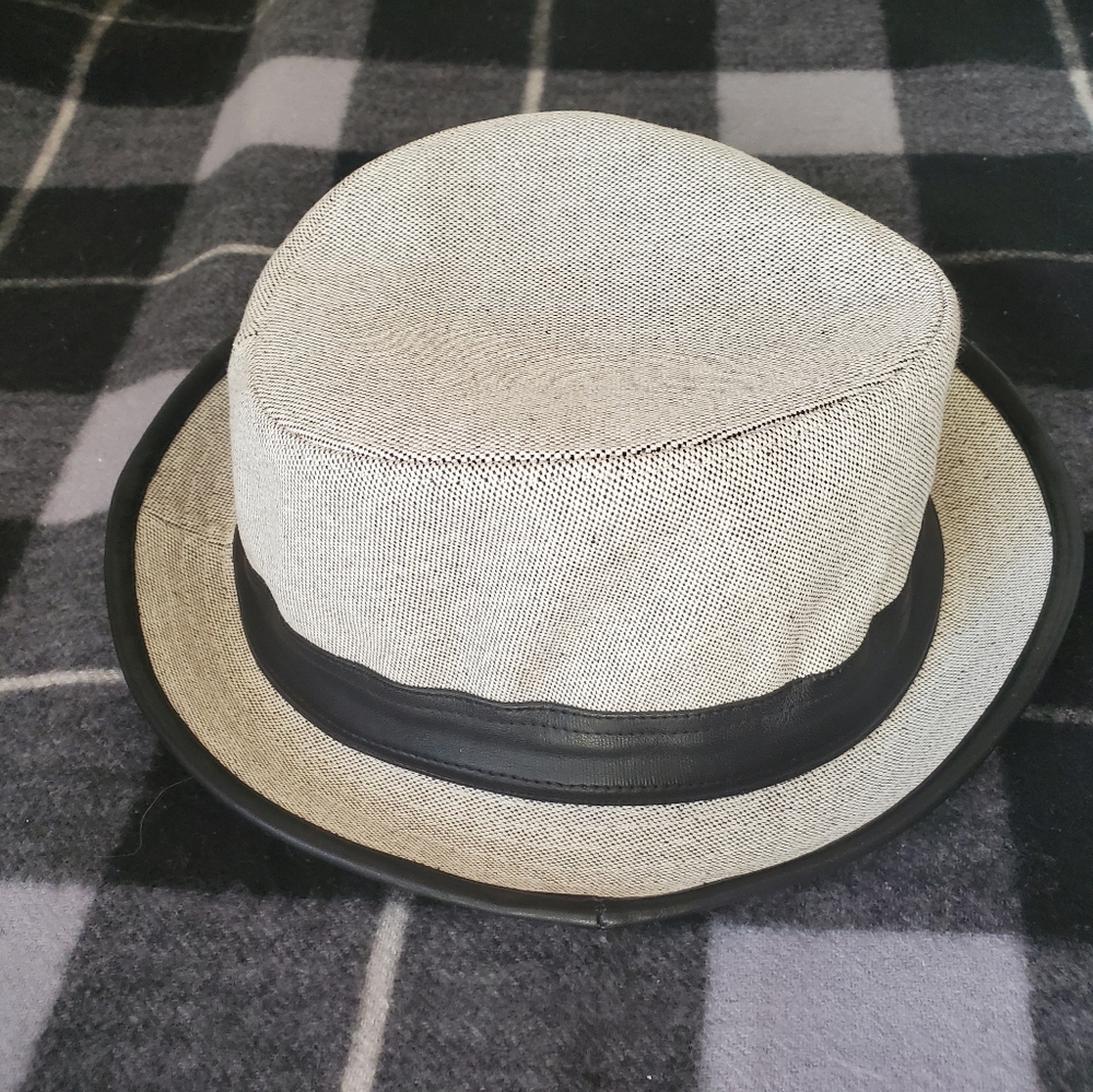 BRAND NEW WITH TAGS Amicale 100% Cotton Cowboy Hat With Genuine Leather Trim